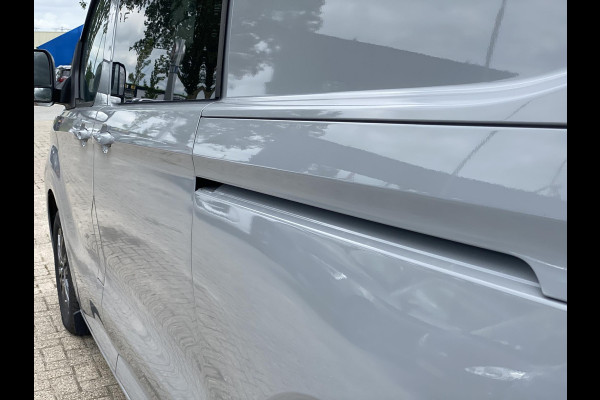 Ford Transit Custom 320 2.5 PHEV L2H1 Limited DC 233pk | Zuid | Dubbele Cabine | Dubbele zijschuifdeur | 12-weg verstel- en verwarmbare AGR Stoelen | Inklapbare trekhaak | 17 inch lichtmetalen velgen | Driver Assistance Pack Premium  | Verwarmbaar stuurwiel | Bekleding zijwand en achterdeuren (volledig)  | PRIJS EX. BTW INCL. BPM