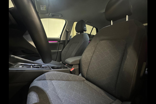 Volkswagen Golf 1.5 eTSI Business | CAMERA | LED | CARPLAY | ACC | MILD HYBRIDE