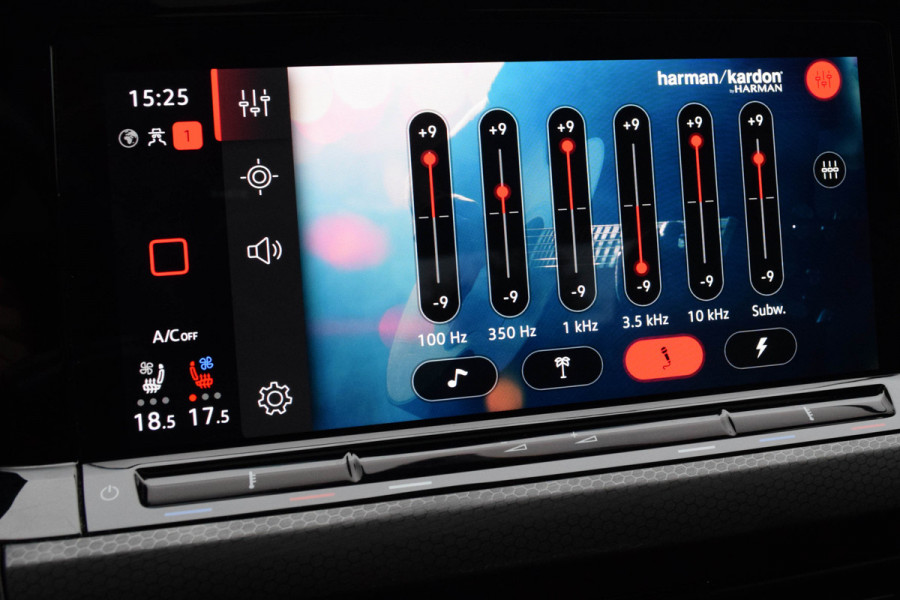Volkswagen Golf 2.0 TSI GTI Clubsport Special / Nürburgring Mode/ Head-Up Display/ Virtual Cockpit/ Panoramadak/ 221kW (301PK)