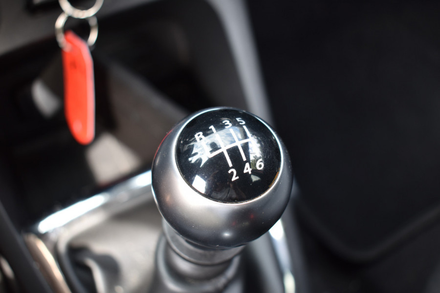 Renault Captur 1.2 TCe 120PK DYNAMIQUE TREKHAAK/NAVI/CAMERA