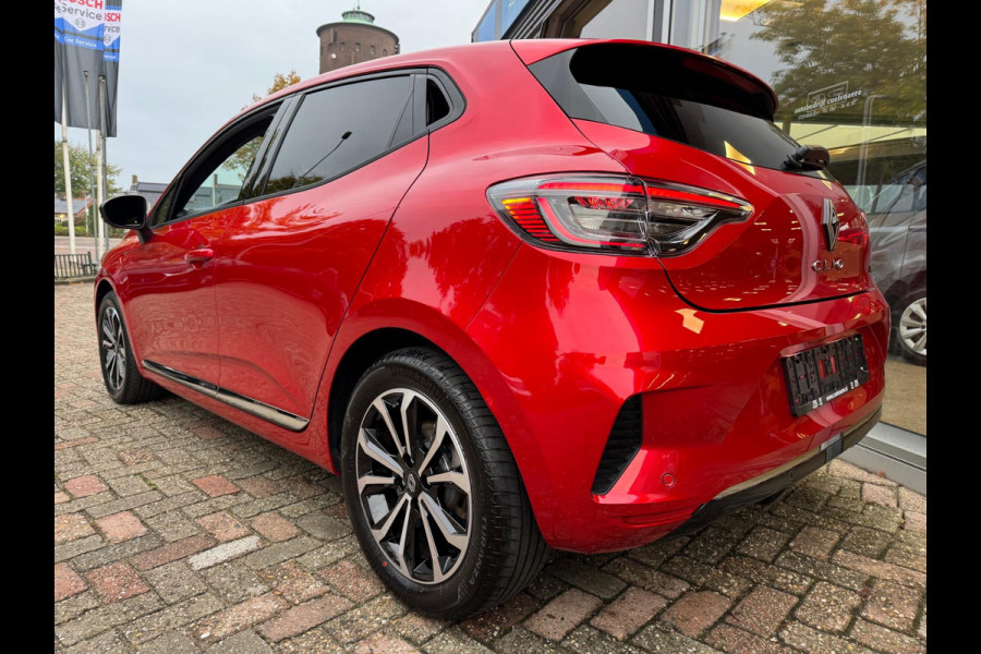 Renault Clio 1.6 E-Tech Full Hybrid 145 techno Groot navi / 360 Camera / Vert. cockpit / Clima / LM velgen