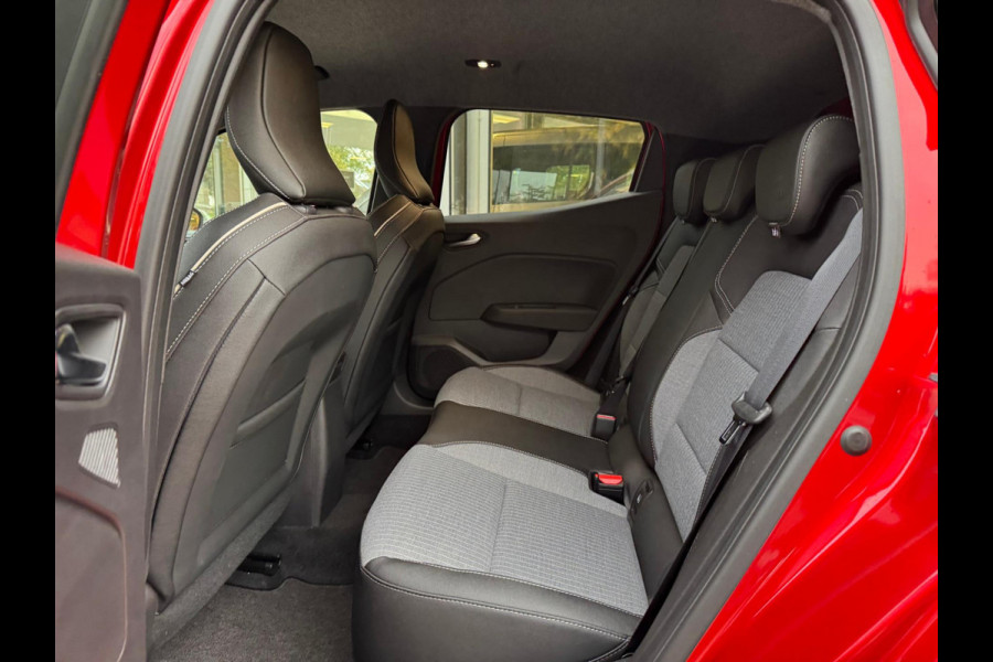 Renault Clio 1.6 E-Tech Full Hybrid 145 techno Groot navi / 360 Camera / Vert. cockpit / Clima / LM velgen