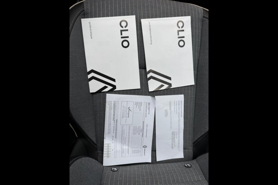 Renault Clio 1.6 E-Tech Full Hybrid 145 techno Groot navi / 360 Camera / Vert. cockpit / Clima / LM velgen