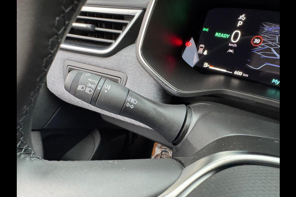 Renault Clio 1.6 E-Tech Full Hybrid 145 techno Groot navi / 360 Camera / Vert. cockpit / Clima / LM velgen