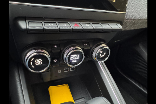 Renault Clio 1.6 E-Tech Full Hybrid 145 techno Groot navi / 360 Camera / Vert. cockpit / Clima / LM velgen