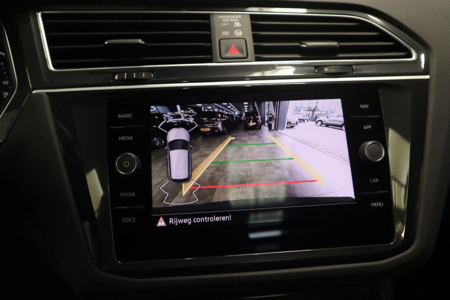 Volkswagen Tiguan 1.4 TSI eHybrid R-Line Business+ DSG Panoramadak IQ-Light