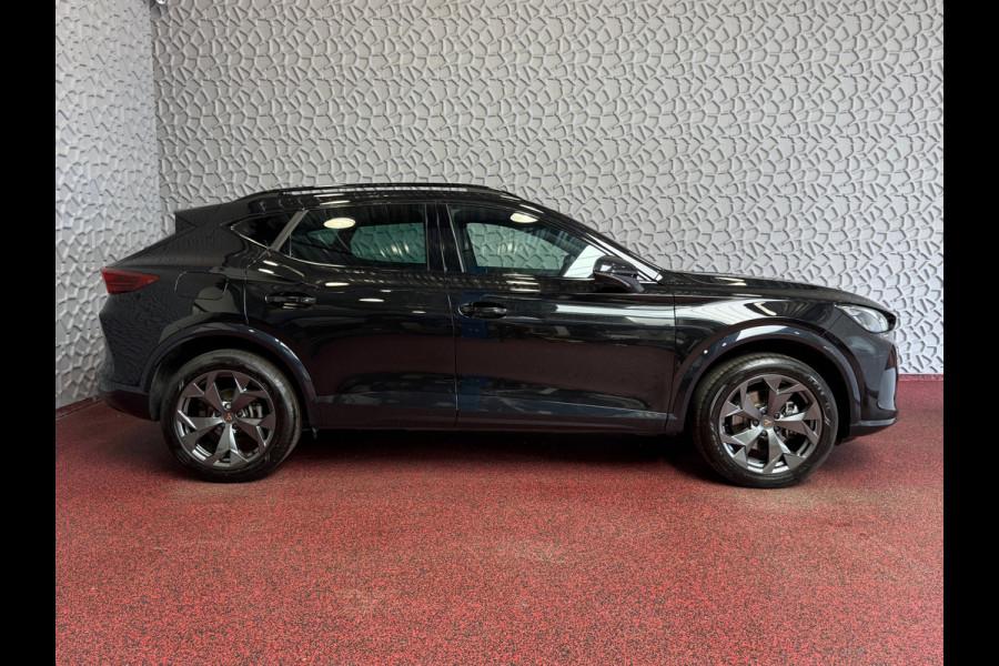 CUPRA Formentor 1.5 TSI 150PK CAMERA ELEK.TREKHAAK  STOEL/STUUR ELEK.KLEP VERW. LED LEER CARPLAY ZWARTE.HEMEL 10/2024