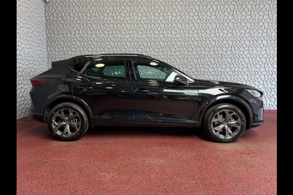 CUPRA Formentor 1.5 TSI 150PK CAMERA ELEK.TREKHAAK  STOEL/STUUR ELEK.KLEP VERW. LED LEER CARPLAY ZWARTE.HEMEL 10/2024