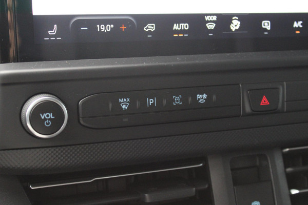 Ford Transit Custom 320 2.0 TDCI L2H1 Limited | Trekhaak | Cruise Control | Climate Control | Stoelverwarming | Navigatie |