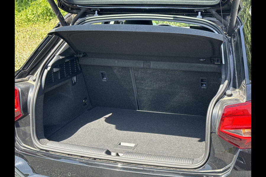 Audi Q2 30 TFSI 110PK PRO LINE CAMERA/NAVI/KEYLESS