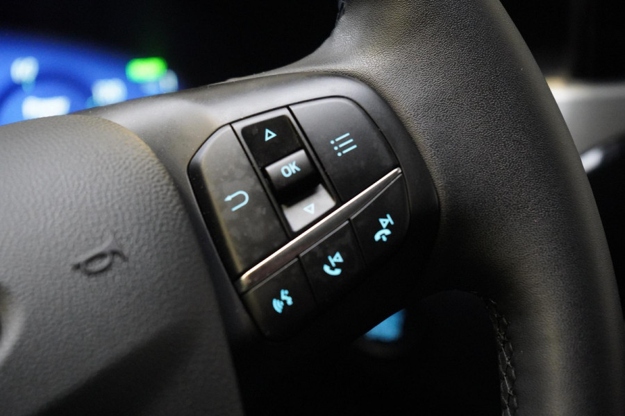 Ford Kuga 2.5 PHEV Titanium | Adapt. Cruise | Voorruitverwarming | Privacy Glass | Navigatie | Climate airco