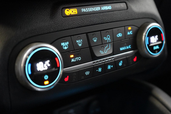Ford Kuga 2.5 PHEV Titanium | Adapt. Cruise | Voorruitverwarming | Privacy Glass | Navigatie | Climate airco