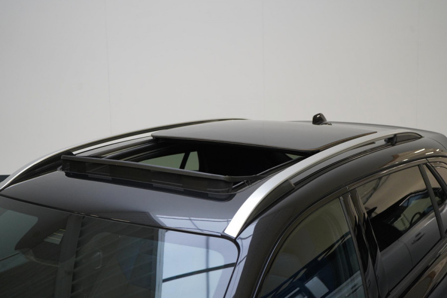Lynk & Co 01 1.5 | Zwart optiek | Panoramadak | Navigatie | Memory | Apple CarPlay