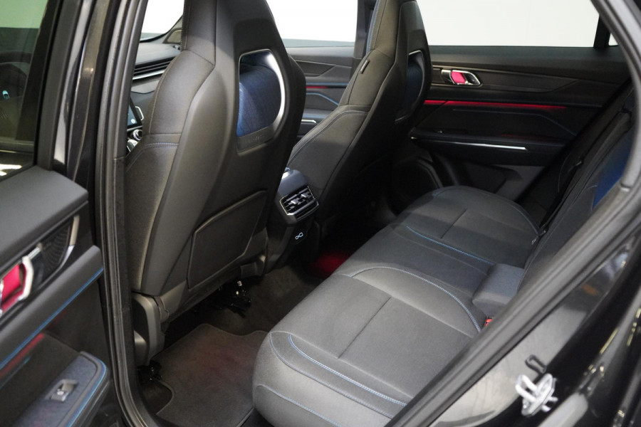 Lynk & Co 01 1.5 | Zwart optiek | Panoramadak | Navigatie | Memory | Apple CarPlay