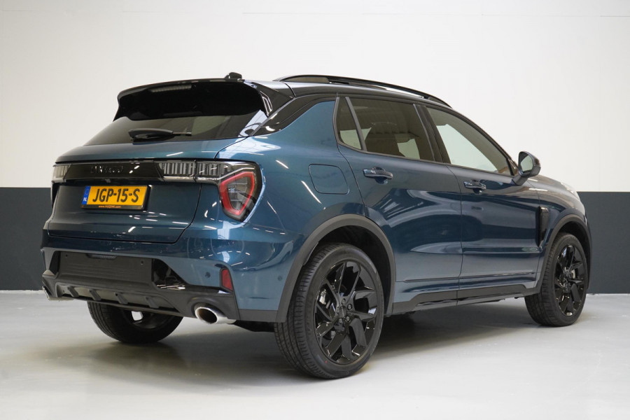 Lynk & Co 01 1.5 | Zwart optiek | Panoramadak | Navigatie | Memory | Apple CarPlay