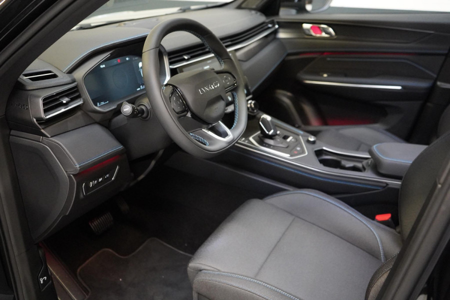 Lynk & Co 01 1.5 | Zwart optiek | Panoramadak | Navigatie | Memory | Apple CarPlay
