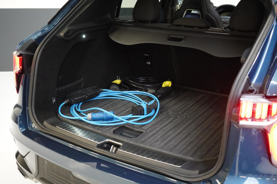Lynk & Co 01 1.5 | Zwart optiek | Panoramadak | Navigatie | Memory | Apple CarPlay