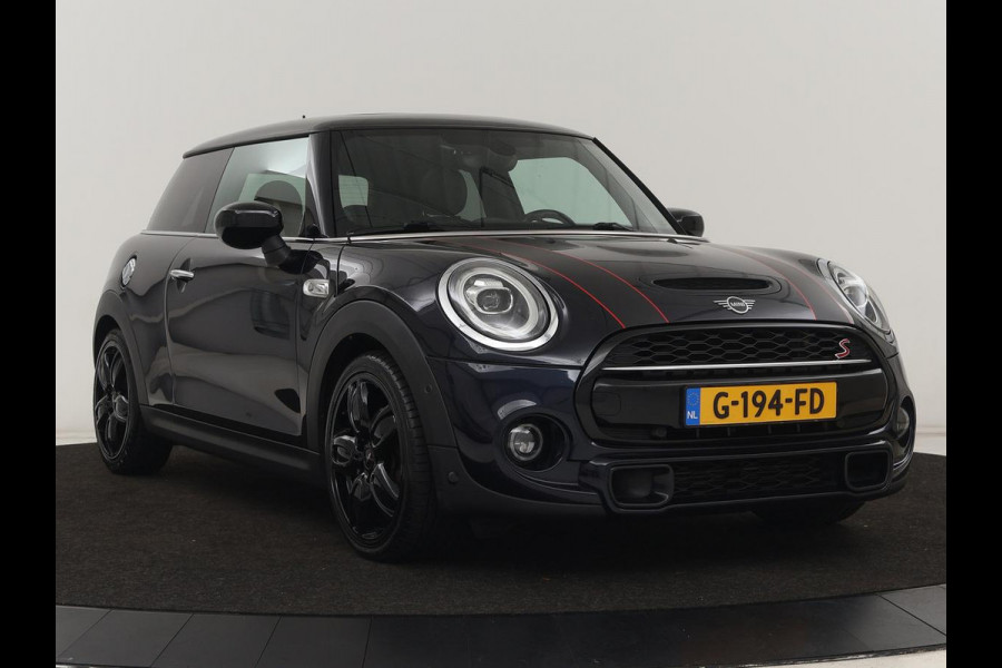 MINI Cooper S 2.0 60 Years | Panoramadak | Stoelverwarming | Leder | Head-Up | Park Assist | Carplay | Navigatie | Keyless | Full LED | Harman/Kardon | Climate control | Cruise control