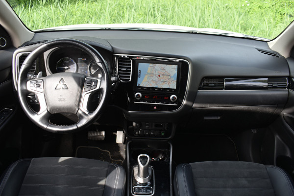 Mitsubishi Outlander 2.4 PHEV INTENSE+ CAMERA/LEDER/SCHUIFDAK***