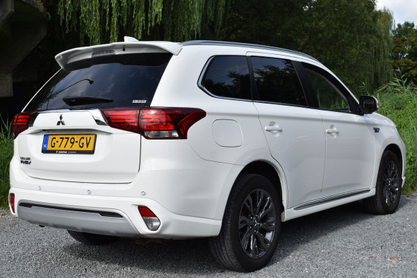 Mitsubishi Outlander 2.4 PHEV INTENSE+ CAMERA/LEDER/SCHUIFDAK***