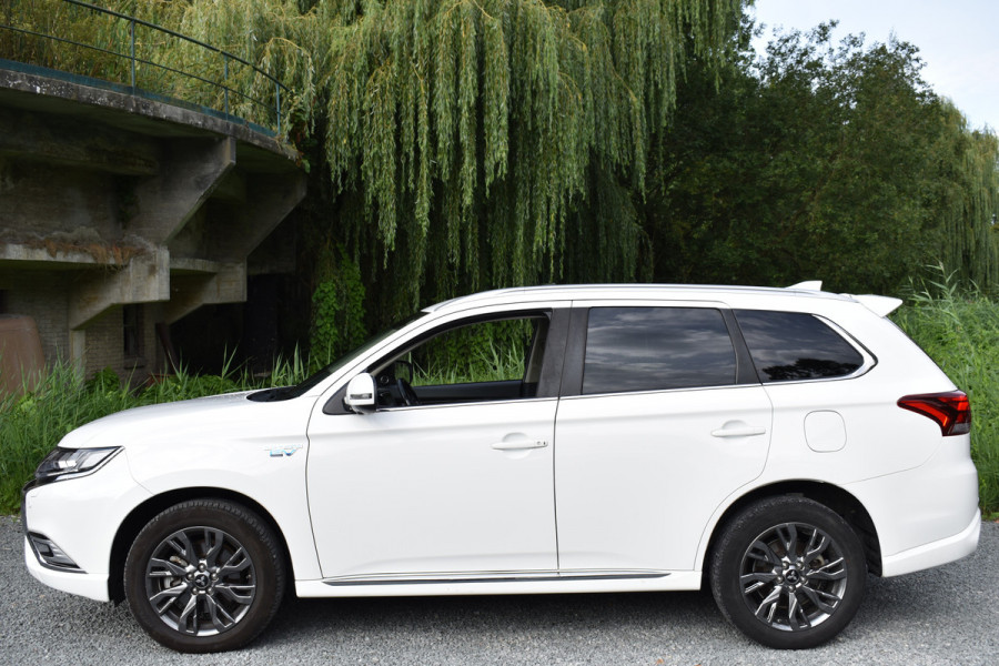 Mitsubishi Outlander 2.4 PHEV INTENSE+ CAMERA/LEDER/SCHUIFDAK***