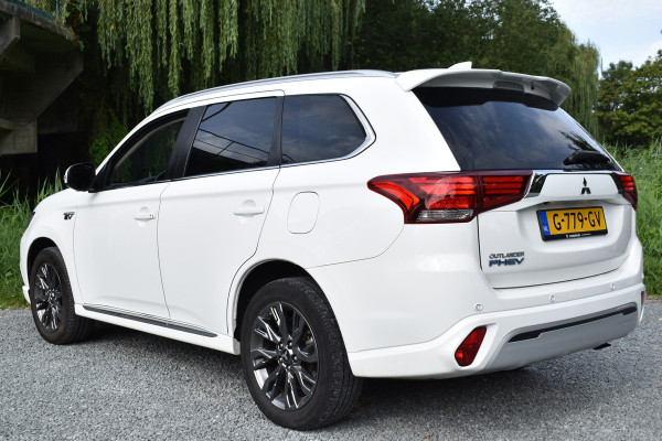 Mitsubishi Outlander 2.4 PHEV INTENSE+ CAMERA/LEDER/SCHUIFDAK***