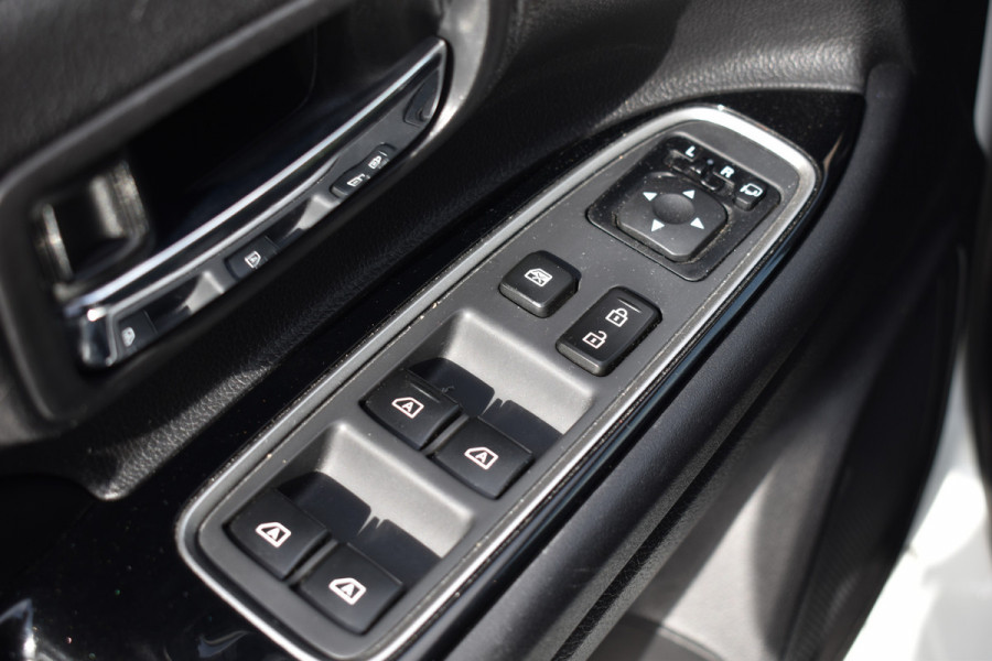 Mitsubishi Outlander 2.4 PHEV INTENSE+ CAMERA/LEDER/SCHUIFDAK***