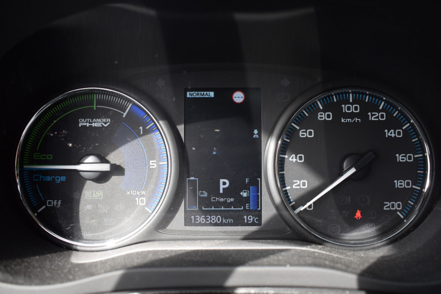 Mitsubishi Outlander 2.4 PHEV INTENSE+ CAMERA/LEDER/SCHUIFDAK***