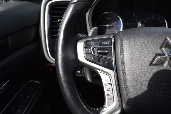 Mitsubishi Outlander 2.4 PHEV INTENSE+ CAMERA/LEDER/SCHUIFDAK***