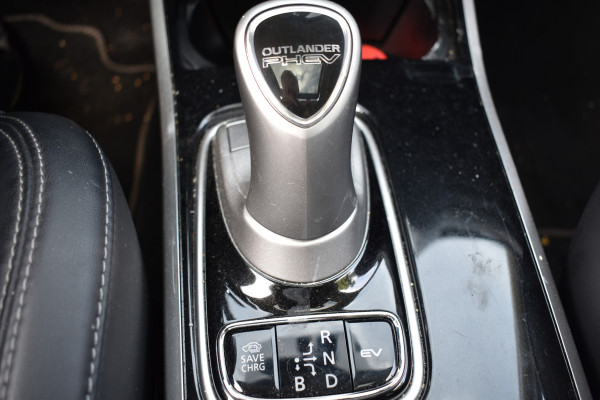 Mitsubishi Outlander 2.4 PHEV INTENSE+ CAMERA/LEDER/SCHUIFDAK***