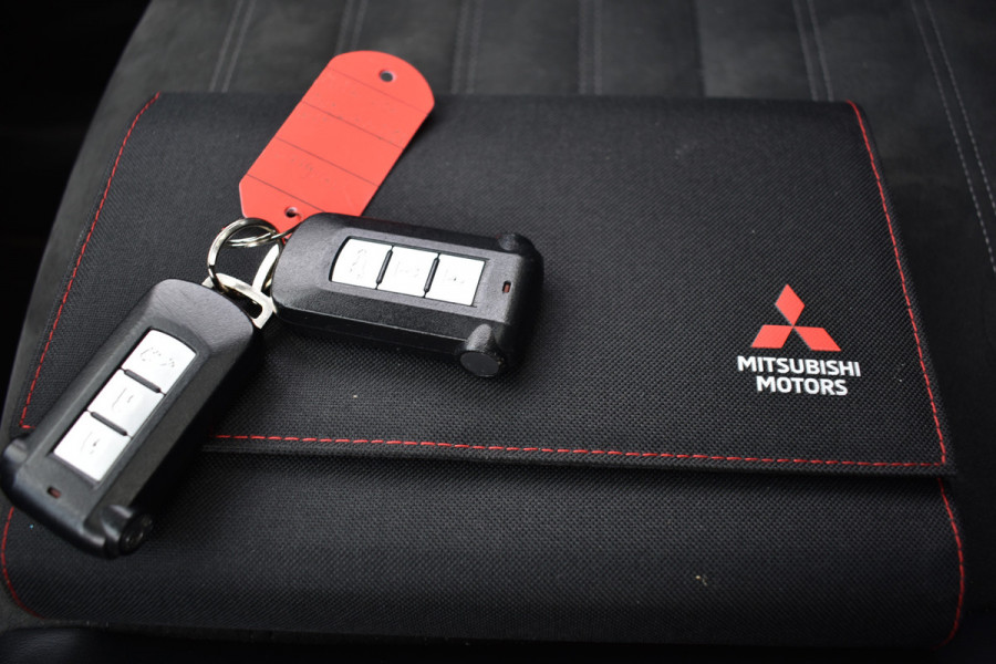 Mitsubishi Outlander 2.4 PHEV INTENSE+ CAMERA/LEDER/SCHUIFDAK***