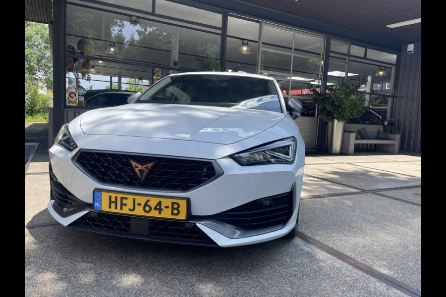 CUPRA Leon 2.0 TSI VZ 300PK DSG PERFORMANCE CAMERA/LEDER/BEATS-AUDIO