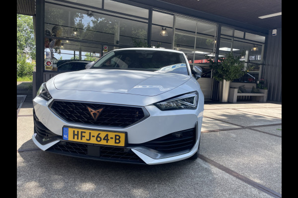 CUPRA Leon 2.0 TSI VZ 300PK DSG PERFORMANCE CAMERA/LEDER/BEATS-AUDIO