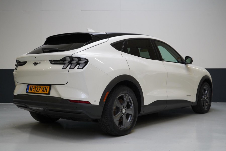 Ford Mustang Mach-E RWD 75 kWh | 360 camera | B&O | Leder | Stoel- en stuurverwarming | Parkeerassistent