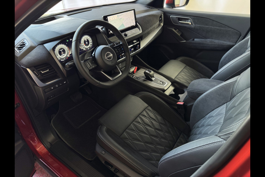 Nissan QASHQAI 1.3 MHEV 160PK TEKNA PLUS BOSE 20''LMV LEER ALCANTARA PANO MASSAGE BOSE STOEL/STUUR/RUIT VERW MATRIX.LED ELEK.KLEP HEADUP 20''LM 04/2025