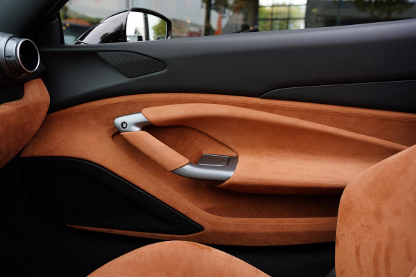 Ferrari F8 Spider 3.9 V8 HELE Cuoio Interior 18 D.Km