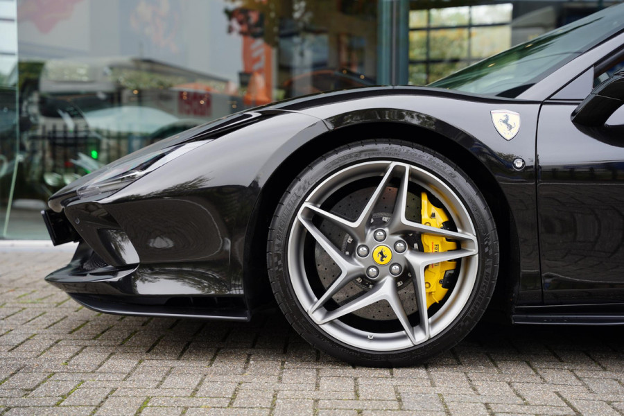 Ferrari F8 Spider 3.9 V8 HELE Cuoio Interior 18 D.Km