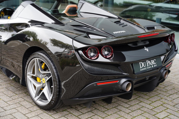 Ferrari F8 Spider 3.9 V8 HELE Cuoio Interior 18 D.Km