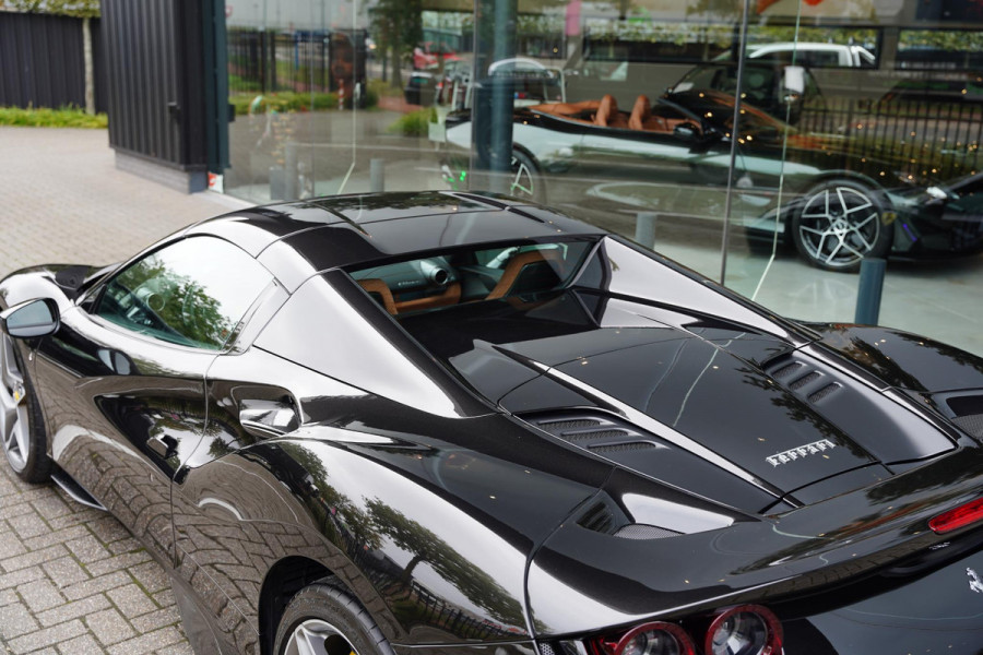 Ferrari F8 Spider 3.9 V8 HELE Cuoio Interior 18 D.Km