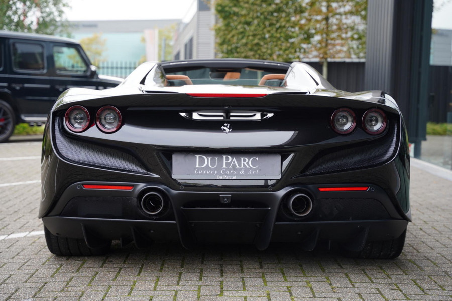 Ferrari F8 Spider 3.9 V8 HELE Cuoio Interior 18 D.Km