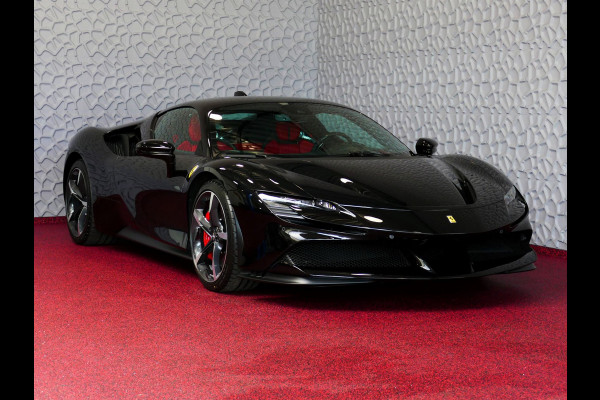Ferrari SF90 Stradale 4.0 V8 1000PK / INCL BTW/BPM CARBON SEATS/STUUR LIFT CARPLAY AFS CAMERA