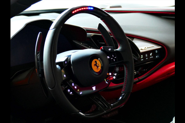 Ferrari SF90 Stradale 4.0 V8 1000PK / INCL BTW/BPM CARBON SEATS/STUUR LIFT CARPLAY AFS CAMERA