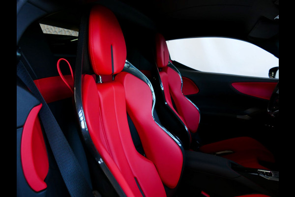 Ferrari SF90 Stradale 4.0 V8 1000PK / INCL BTW/BPM CARBON SEATS/STUUR LIFT CARPLAY AFS CAMERA