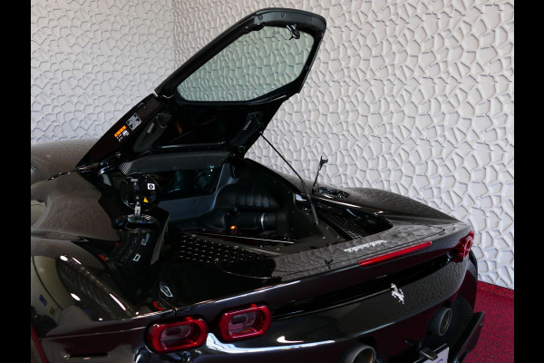 Ferrari SF90 Stradale 4.0 V8 1000PK / INCL BTW/BPM CARBON SEATS/STUUR LIFT CARPLAY AFS CAMERA