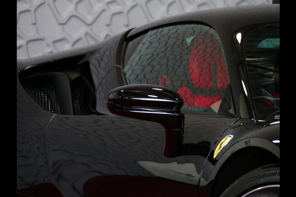 Ferrari SF90 Stradale 4.0 V8 1000PK / INCL BTW/BPM CARBON SEATS/STUUR LIFT CARPLAY AFS CAMERA