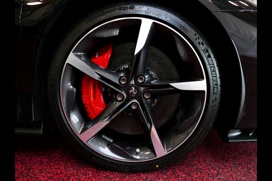 Ferrari SF90 Stradale 4.0 V8 1000PK / INCL BTW/BPM CARBON SEATS/STUUR LIFT CARPLAY AFS CAMERA