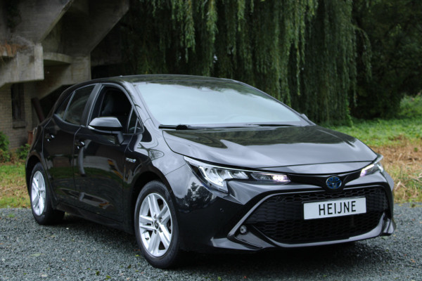 Toyota Corolla 1.8 HYBRID AUT. DYNAMIC NAVI/CAMERA/CARPLAY