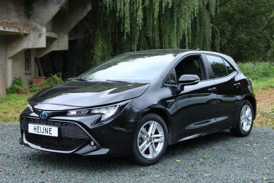 Toyota Corolla 1.8 HYBRID AUT. DYNAMIC NAVI/CAMERA/CARPLAY