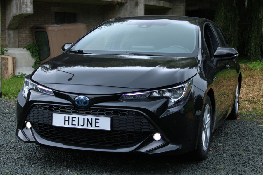 Toyota Corolla 1.8 HYBRID AUT. DYNAMIC NAVI/CAMERA/CARPLAY