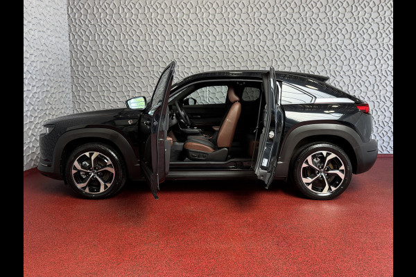 Mazda MX-30 E-SKYACTIV R-EV PHEV 170PK ELEK.STOEL H.U.D CAMERA LED PLUG IN HYBRID